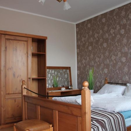 Apartamenty Eka Dom Goscinny 350M Do Plazy ريفال المظهر الخارجي الصورة
